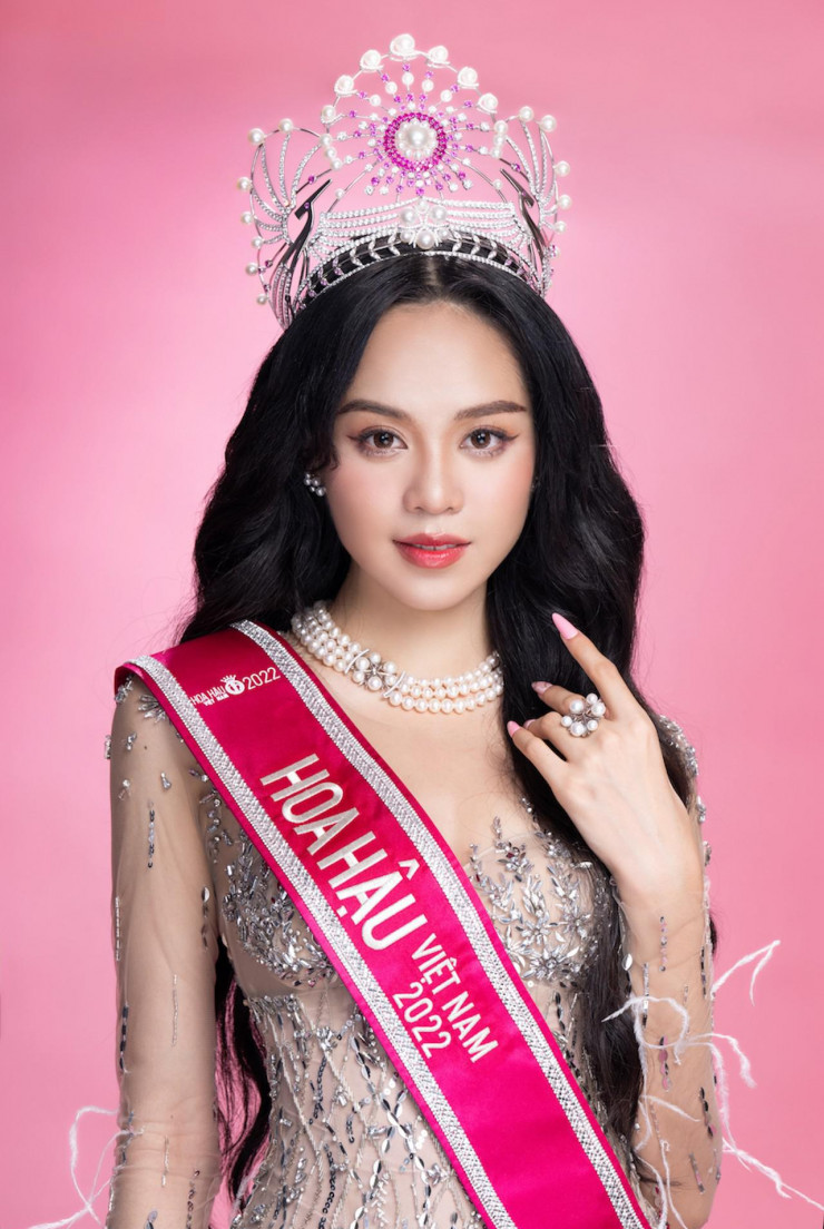 Hoa hậu Huỳnh Thị Thanh Thủy có gương mặt cân đối hiếm có - 6