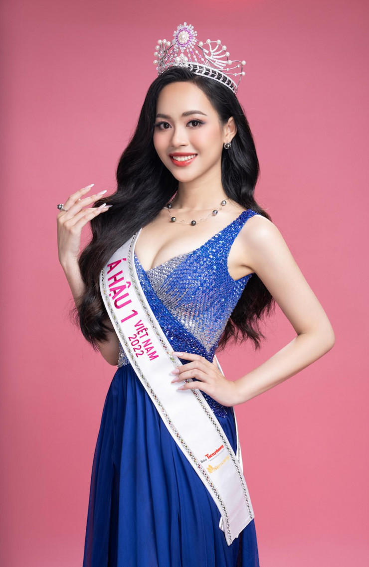 Hoa hậu Huỳnh Thị Thanh Thủy có gương mặt cân đối hiếm có - 10