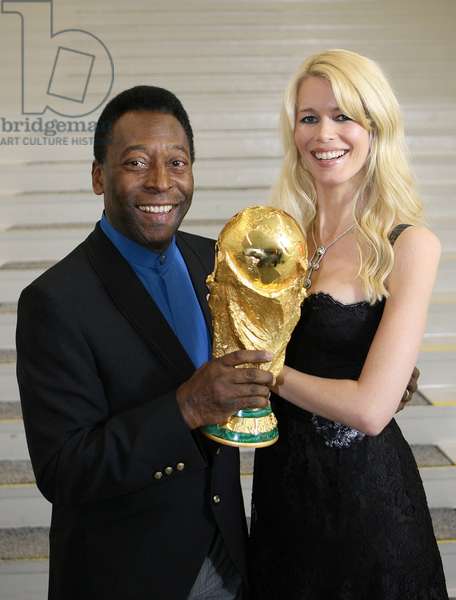 Pele qua đời: Người phụ nữ đặc biệt bên cạnh ông tại World Cup 2006 nghẹn ngào - 1