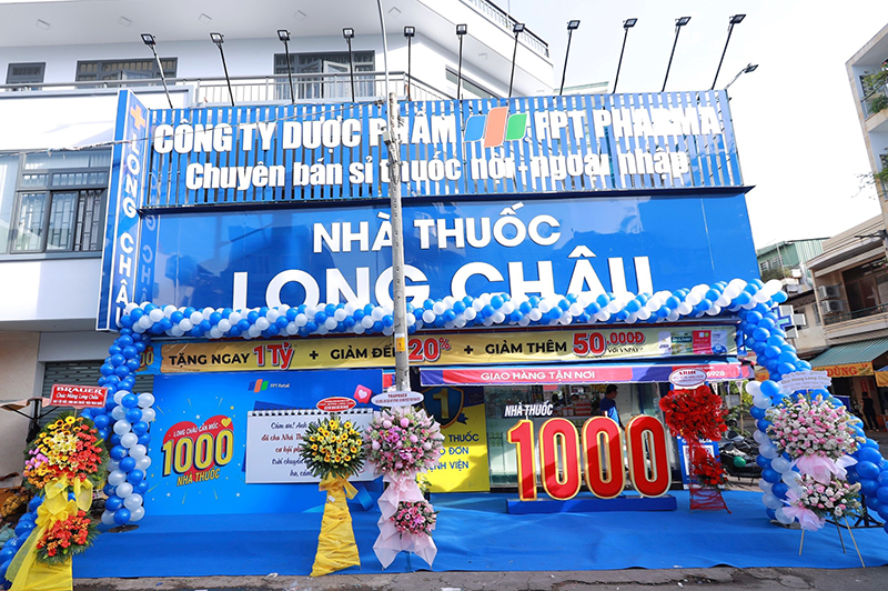 FPT Long Châu “chơi lớn” khi cảm ơn khách hàng bằng những phần quà hàng trăm triệu đồng - 2