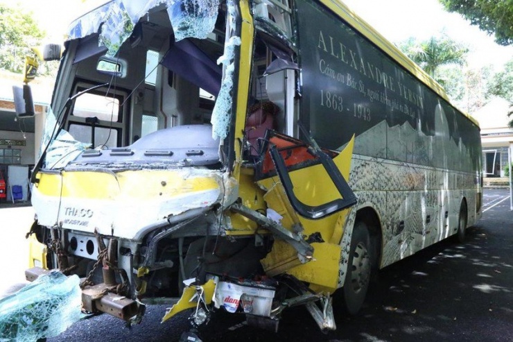 Tài xế xe khách gây tai nạn 5 người chết ở Đồng Nai đang bị tước bằng lái 3 tháng - 1