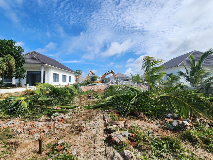 Chuyển cơ quan điều tra nhiều vụ liên quan 79 biệt thự xây không phép ở Phú Quốc - 2