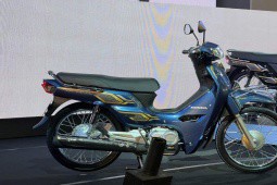 Cận cảnh huyền thoại 2024 Honda Dream khiến dân Việt phát mê