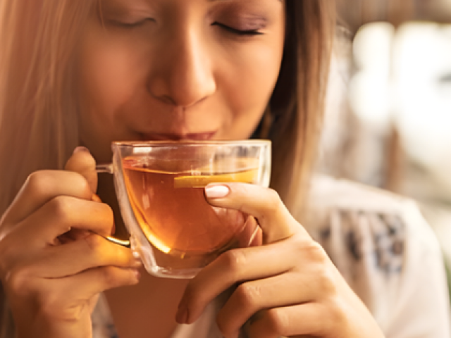 Uống trà xanh phòng bệnh tốt nhất nên chọn thời điểm này, nhưng nếu có dấu hiệu này cần dừng ngay!