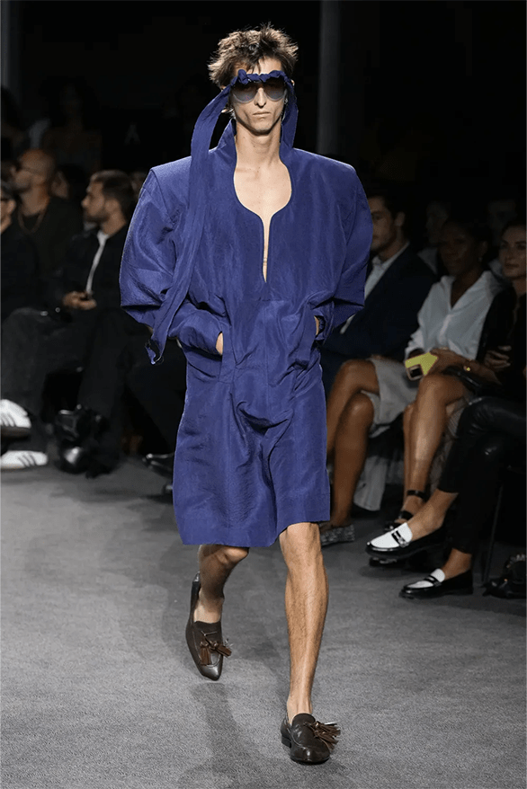 Sự cách tân thiết kế mang tính cách mạng của biểu tượng thời trang Anh - 10