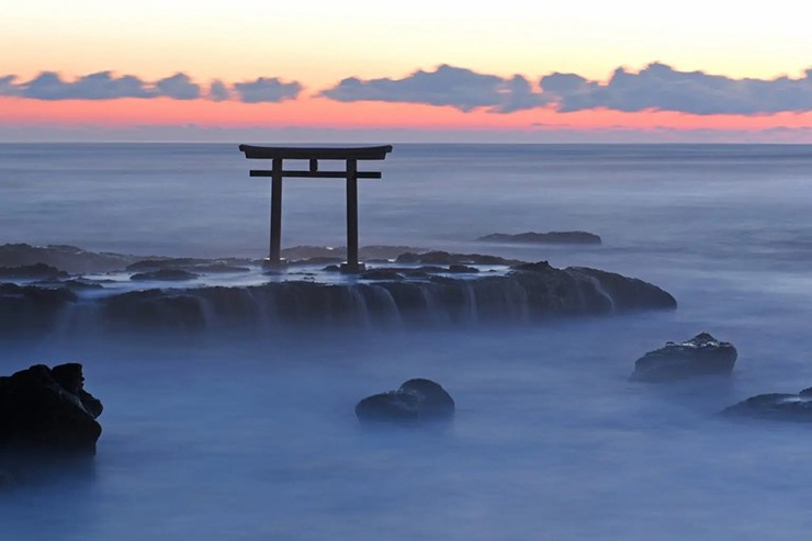 Vì sao du lịch Quảng Ninh vẫn khó "níu chân" du khách? 10 10 chiếc cổng Torii bí ẩn, tọa lạc ở những nơi ít người biết đến - 10