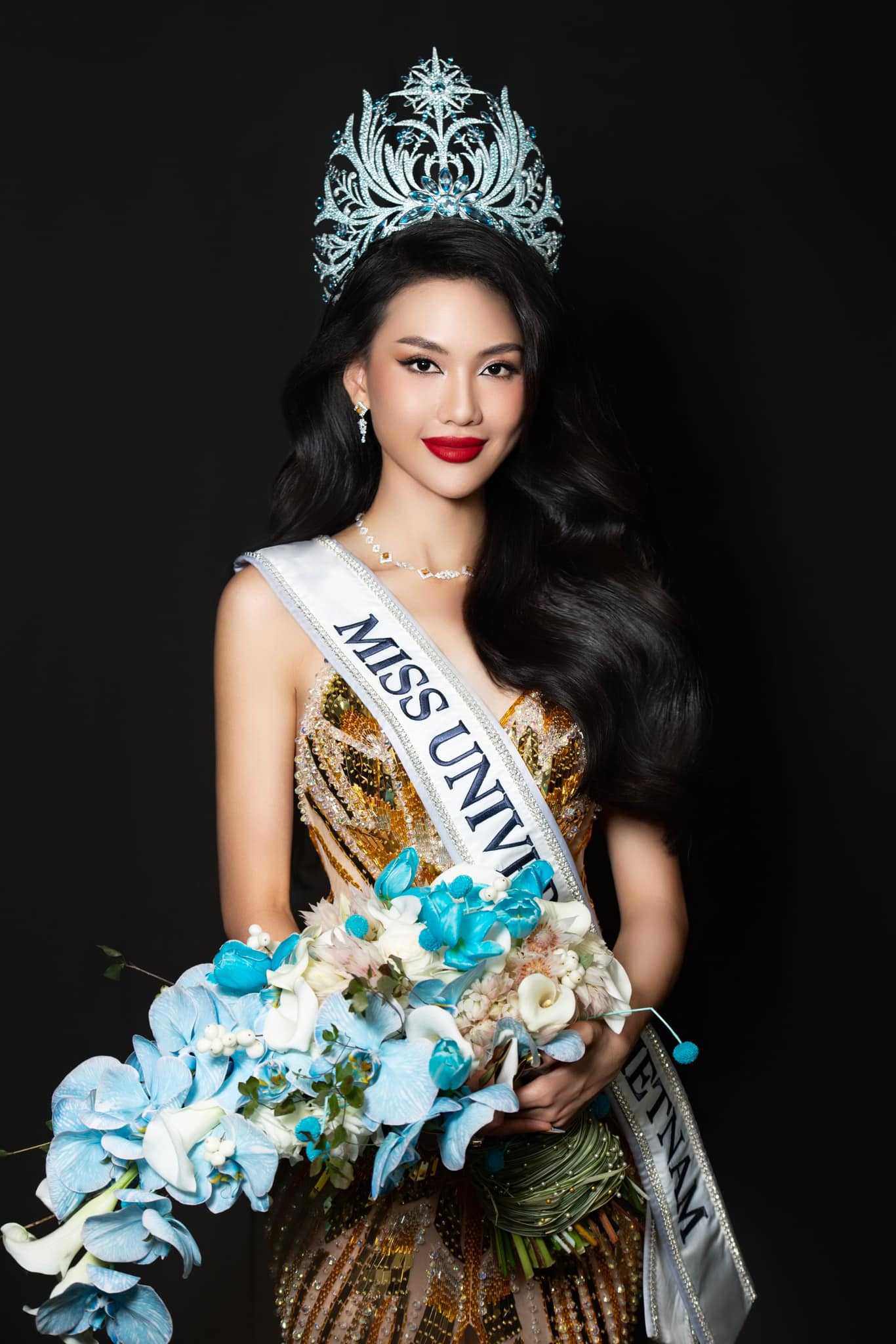 Tân hoa hậu lộ ảnh nghi dùng chất kích thích, phía Miss Universe Vietnam nói gì? - 2