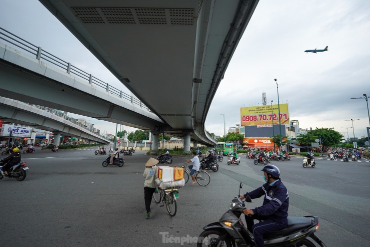 Những cây cầu hình chữ cái &#39;độc nhất vô nhị&#39; ở TPHCM - 14