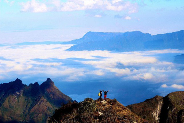 Những cung đường trekking nổi tiếng dành cho người ưa &#39;săn mây, hái sao&#39; - 1