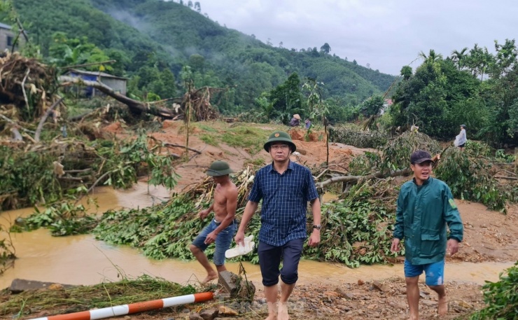 Tin tức 24h qua: "Tú ông" người Hàn Quốc điều hành "thiên đường ăn chơi" ở TP.HCM - 2