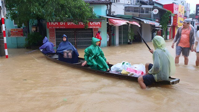 TT-Huế cảnh báo mưa lớn kéo dài trong 10 ngày tới - 1