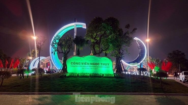 Công viên hiện đại nhất quận Long Biên lung linh sắc màu trước ngày khánh thành - 2