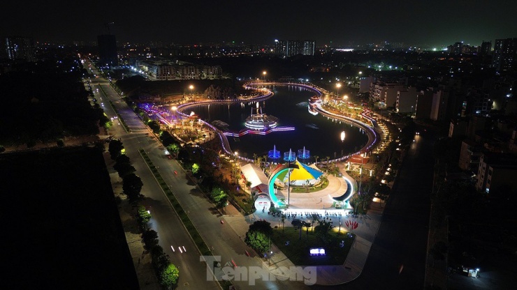 Công viên hiện đại nhất quận Long Biên lung linh sắc màu trước ngày khánh thành - 3