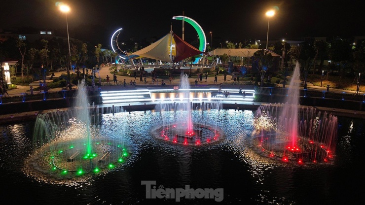 Công viên hiện đại nhất quận Long Biên lung linh sắc màu trước ngày khánh thành - 6