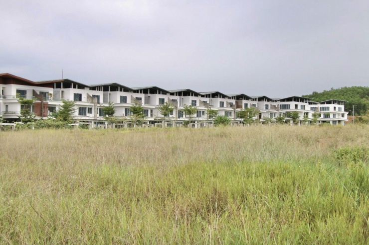 Hoang tàn loạt biệt thự bỏ hoang tại 'thung lũng Silicon' Đà Nẵng - 8