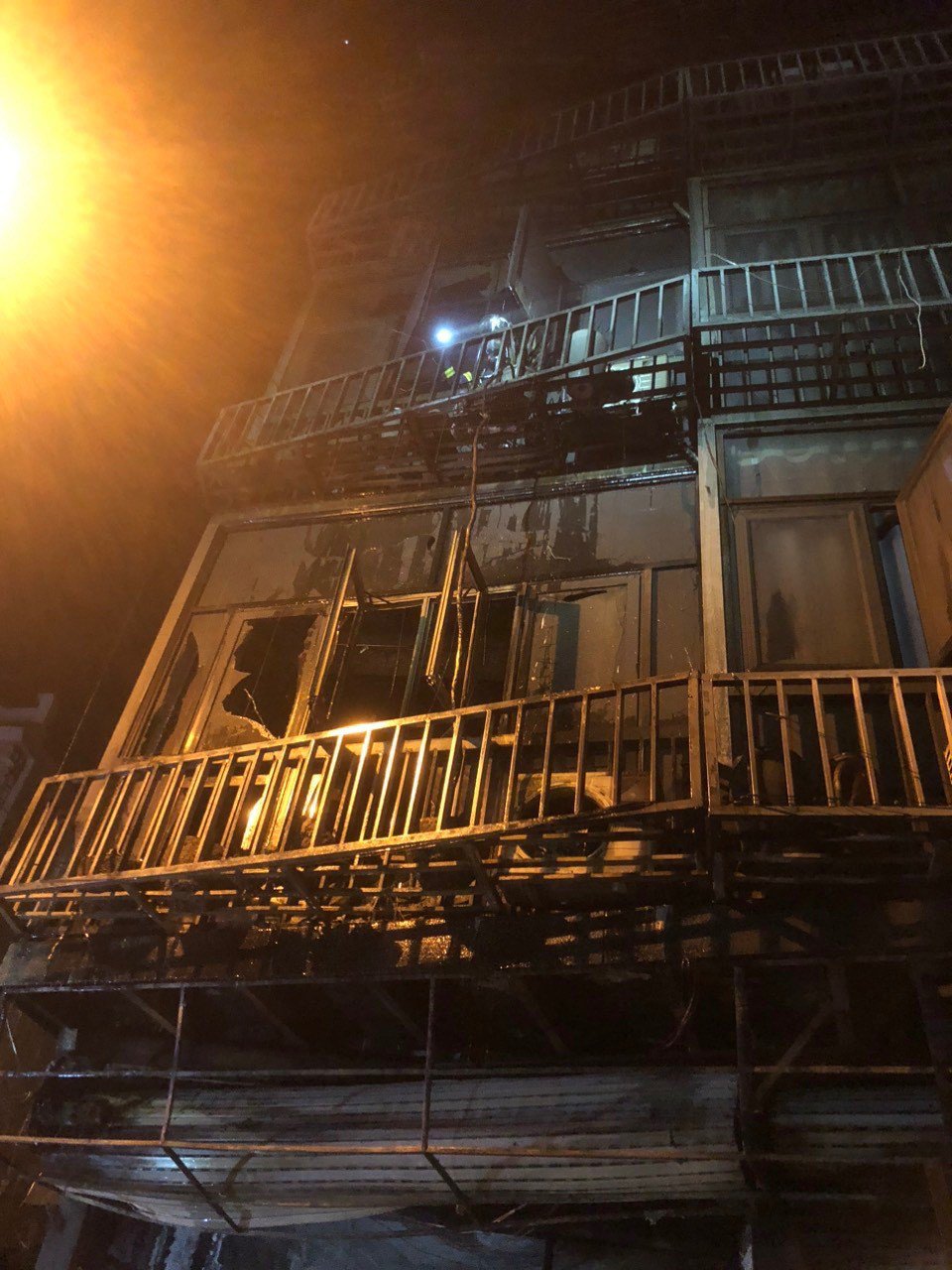 Hà Nội: Công an thông tin vụ cháy nhà 4 tầng, 5 người thoát nạn - 2