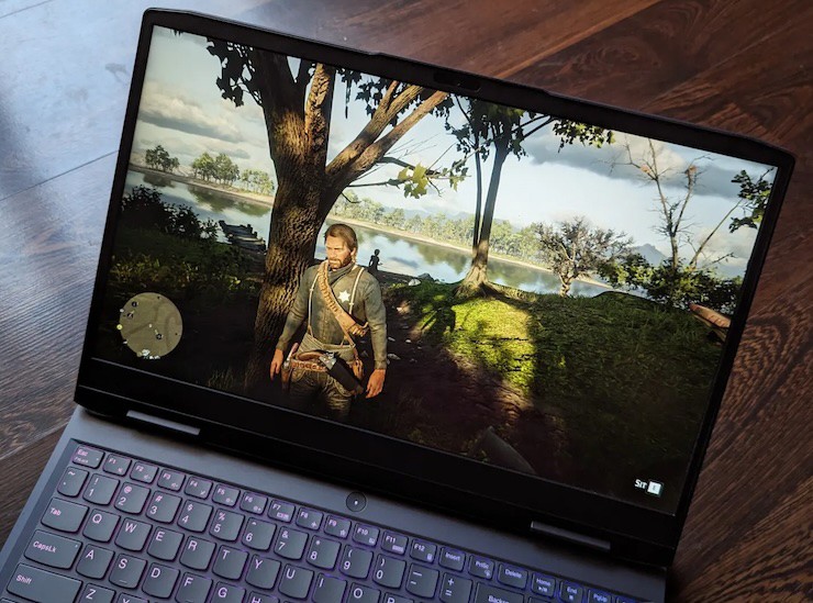 Lenovo LOQ 15IRH8: Laptop chuyên game với màn hình 144Hz, card "khủng" - 4