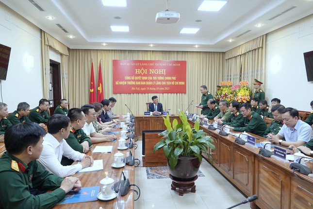 Thủ tướng bổ nhiệm chức vụ mới đối với Tư lệnh Phạm Hải Trung - 6