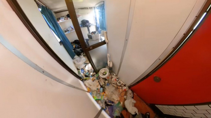 家の中の秘密は超薄い "人の肩"日本の好奇心を刺激する - 10