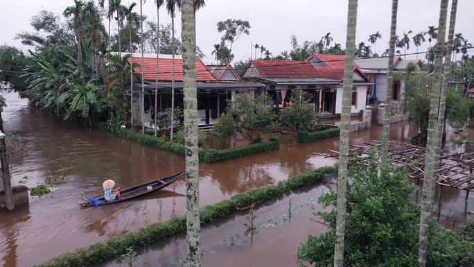 Cận cảnh ngập lụt ở hạ du Thủy điện Hương Điền - 14