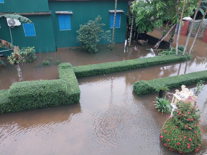 Cận cảnh ngập lụt ở hạ du Thủy điện Hương Điền - 17