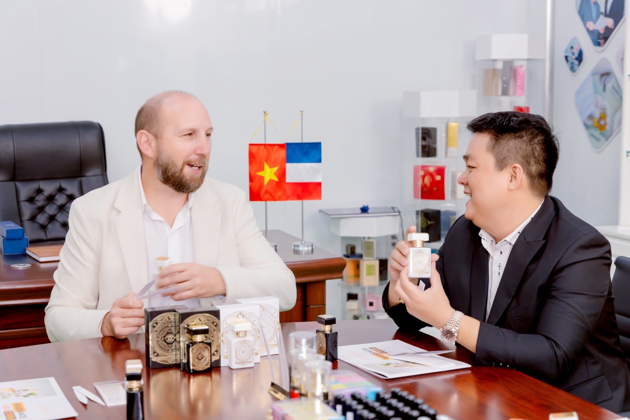 CEO Võ Khắc Huy – Người đứng sau sự thành công của nhiều nhãn hàng mỹ phẩm - 4