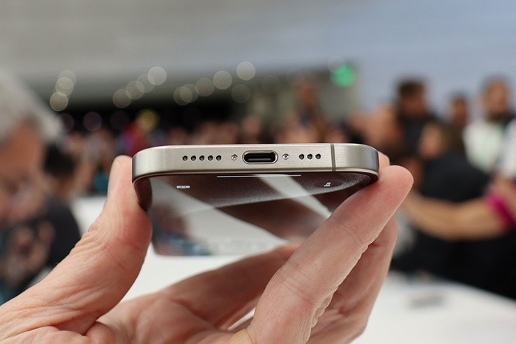 Người dùng bực tức vì iPhone 15 chỉ là một "thiết bị hạng hai" - 4