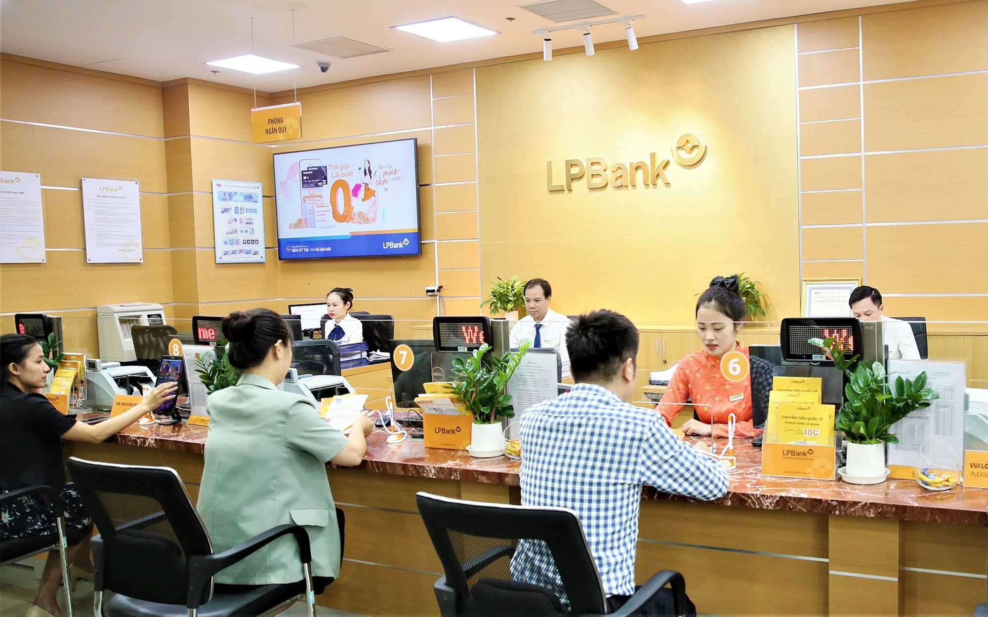 Quý III/2023: LPBank ghi nhận kết quả kinh doanh khả quan - 1