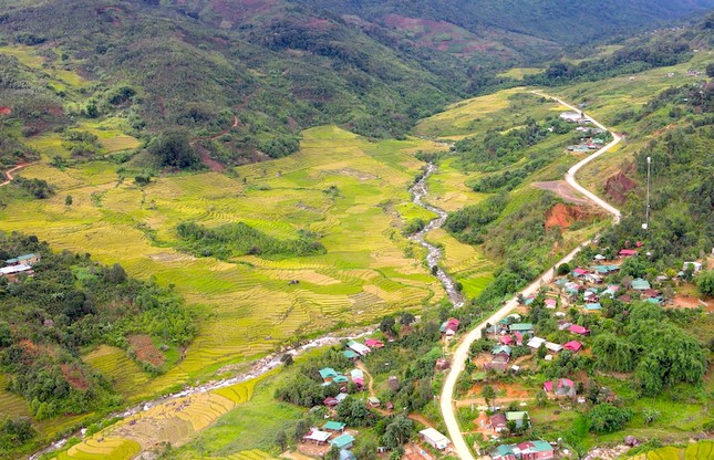 Cảnh thiên nhiên cao nguyên cùng ruộng bậc thang bên đỉnh Ngọc Linh đẹp nao lòng - 9