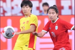 Video soccer nữ giới Thái Lan - Trung Quốc: Đẳng cung cấp khác lạ, bất lực vì thế tác phẩm (Vòng loại Olympic)