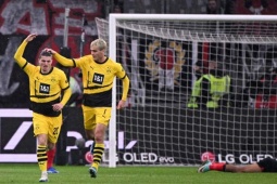 Video soccer Frankfurt - Dortmund: Rượt xua đuổi tầm cỡ, cứu vớt chuỗi bất bại (Bundesliga)