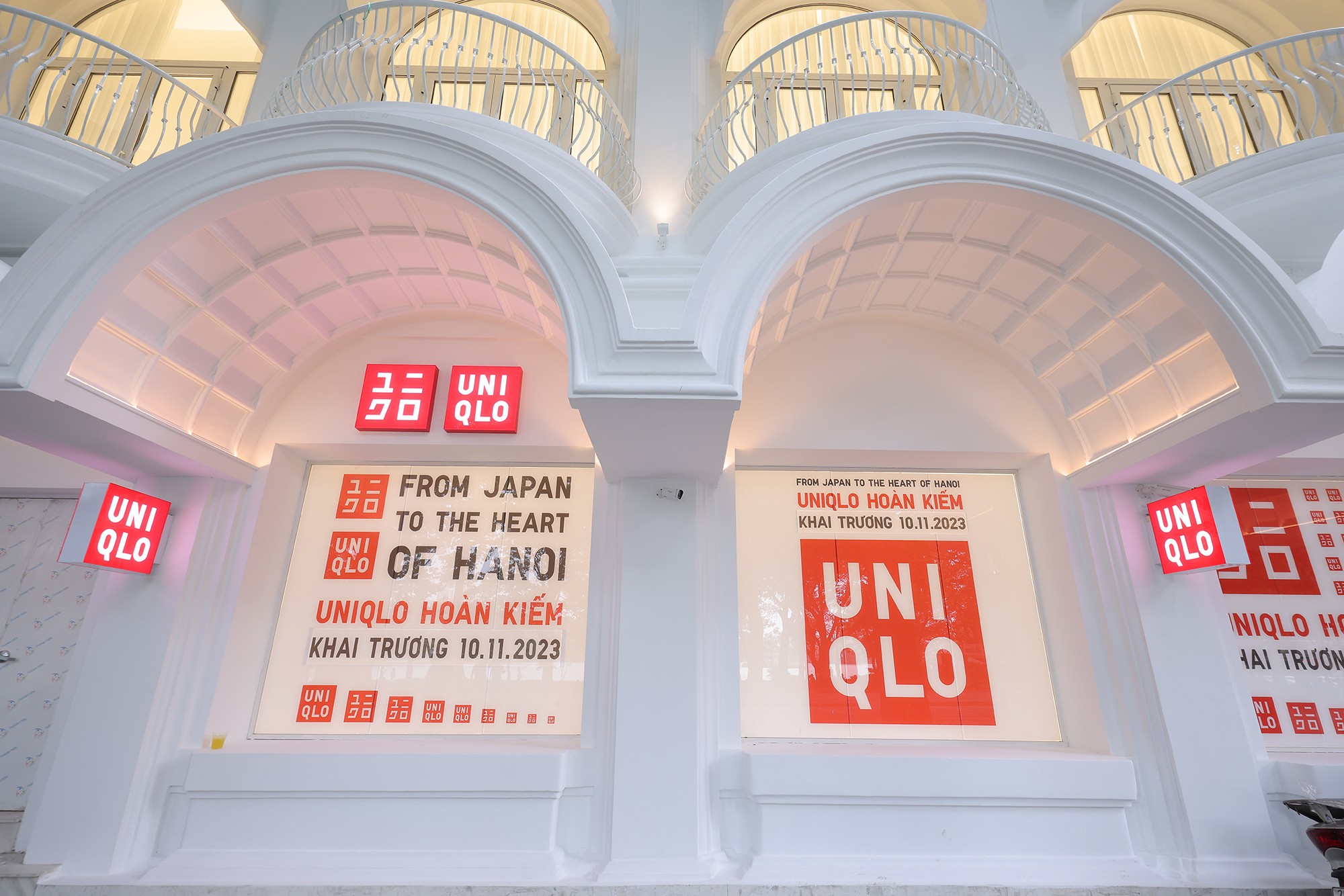 Cửa hàng mới nhất của UNIQLO nổi bật với sắc đỏ giữa lòng Thủ đô - 1