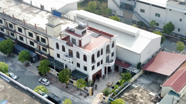 Cận cảnh loạt biệt thự ''mọc'' trong cụm công nghiệp làng nghề ở Hà Nội - 11