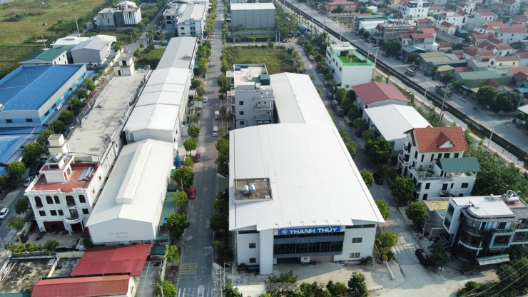 Cận cảnh loạt biệt thự ''mọc'' trong cụm công nghiệp làng nghề ở Hà Nội - 14