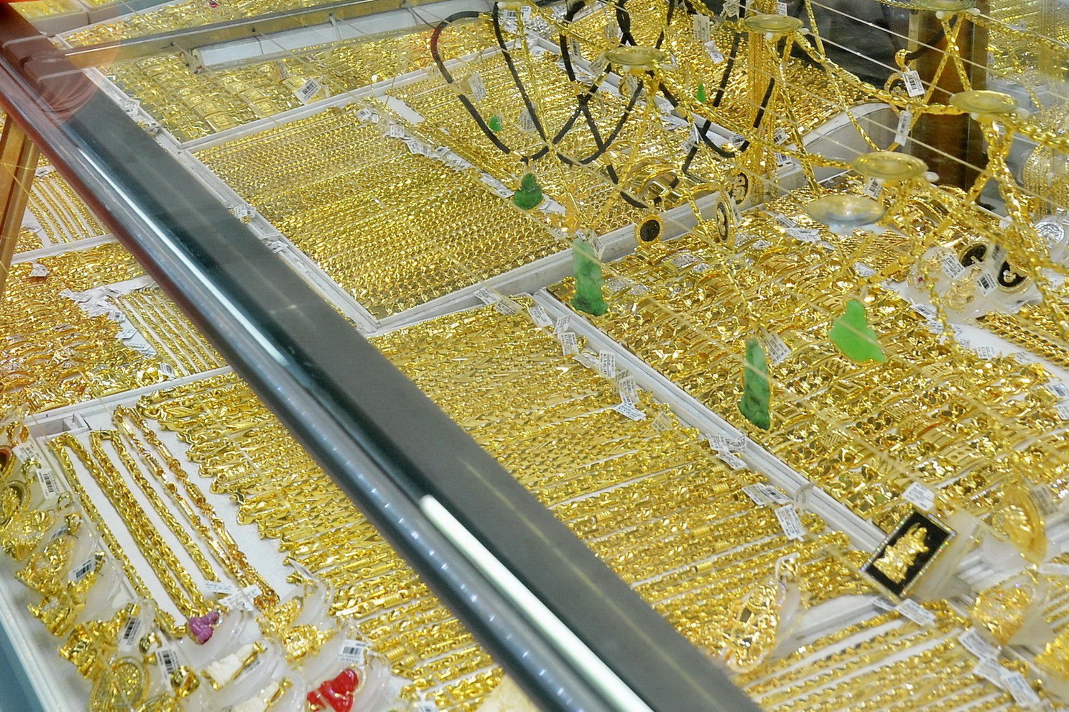 Giá vàng hôm nay 9/11: Đồng loạt giảm sâu - 1