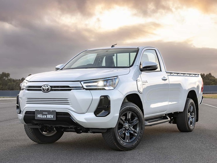 รถตู้ไฟฟ้า Hilux ทดสอบในประเทศไทย - 1