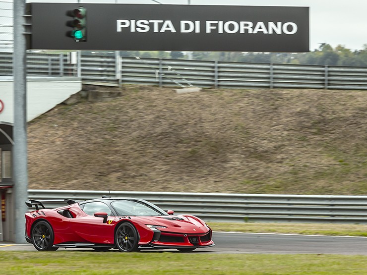 Siêu xe Ferrari SF90 lập kỷ lục về tốc độ tại Fiorano Circuit - 6