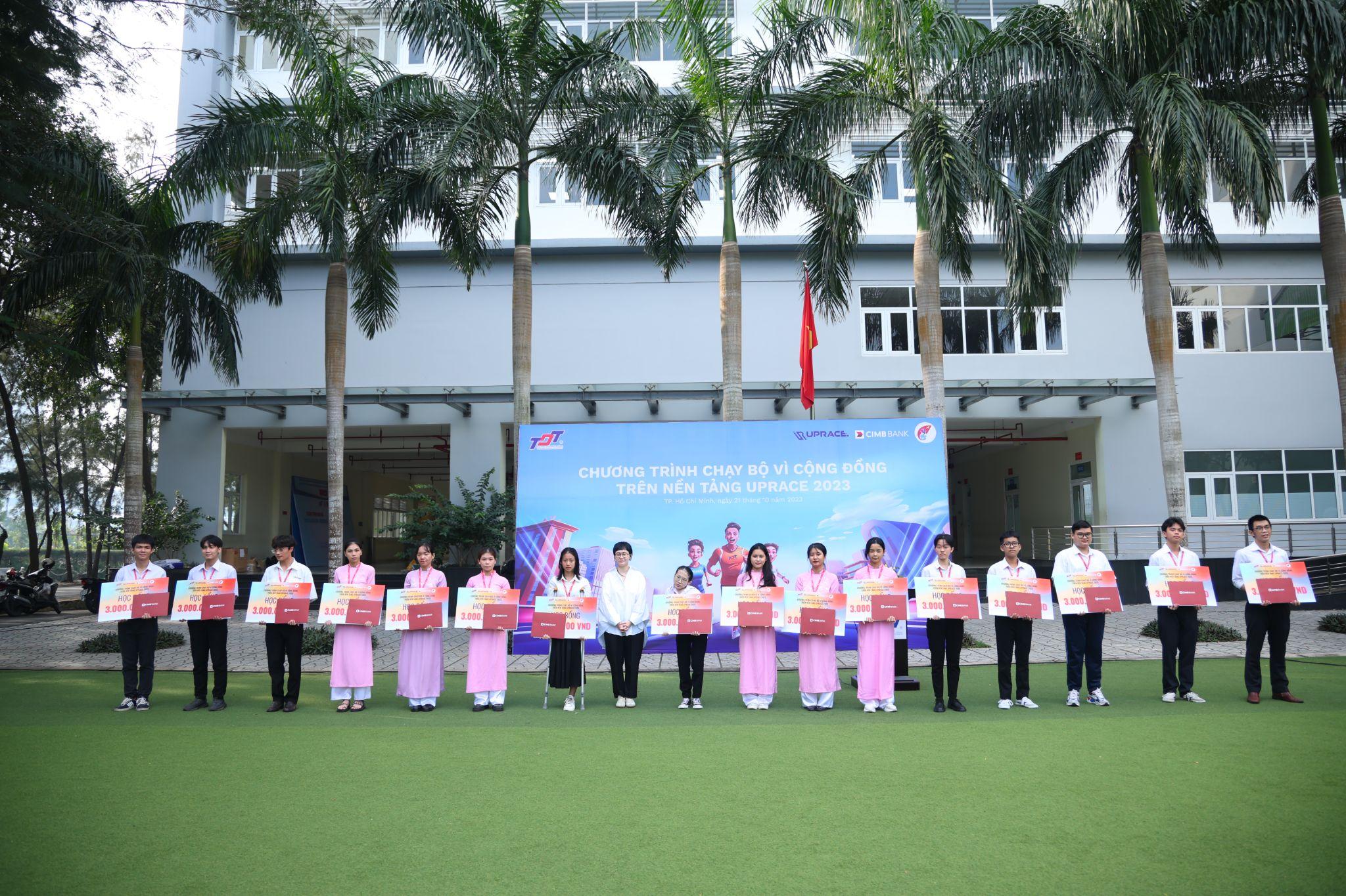 Hành trình vì cộng đồng của CIMB Việt Nam tại UpRace 2023 - 4