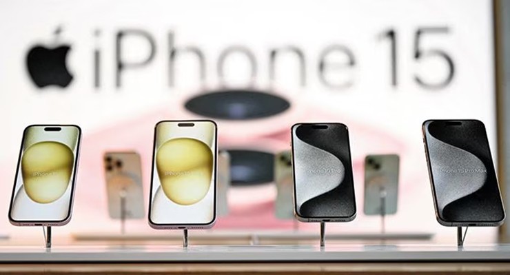 Vì sao iPhone 15 series lại hút khách trên sân nhà của Samsung - 1