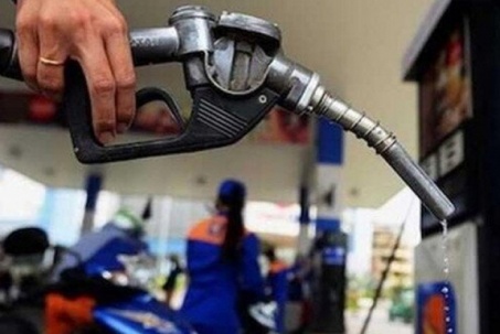 Giá xăng dầu hôm nay 24/11: Tiếp tục giảm, OPEC+ bất ngờ hoãn họp