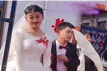 Chú rể lấy cô dâu có diện mạo dị biệt, bị dân chúng cười chê và màn đáp trả sâu sắc