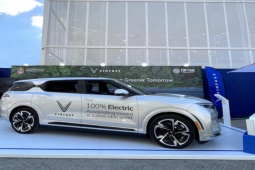 VinFast là đại diện doanh nghiệp Việt Nam duy nhất phát biểu và trưng bày mẫu xe VinFast VF 9 tại COP28