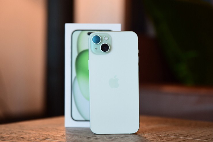 Nhiều người bất ngờ với mẫu iPhone “trâu” nhất - 2