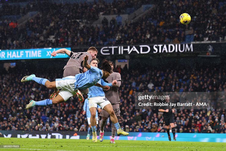 Man City suy giảm sức mạnh: 4 trận cầu lớn không thắng, bắt nạt được mỗi MU - 1