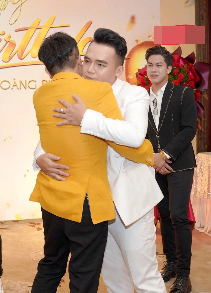 Ca sĩ Bolero được Ngọc Sơn, Dương Ngọc Thái “tranh nhau” nhận làm trò cưng là ai? - 2