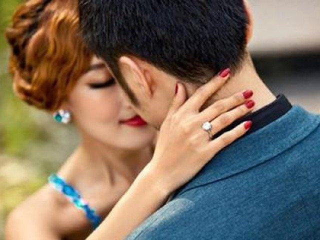 Chủ thầu xây dựng phá sản, mất nghiệp vì 'mối tình' say đắm với gái quán bia ôm