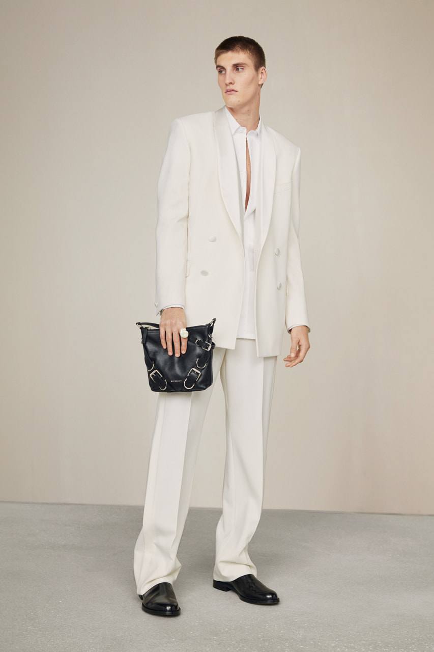 Givenchy Pre-Fall 2024 nổi bật với kỹ thuật đường may tinh tế - 9