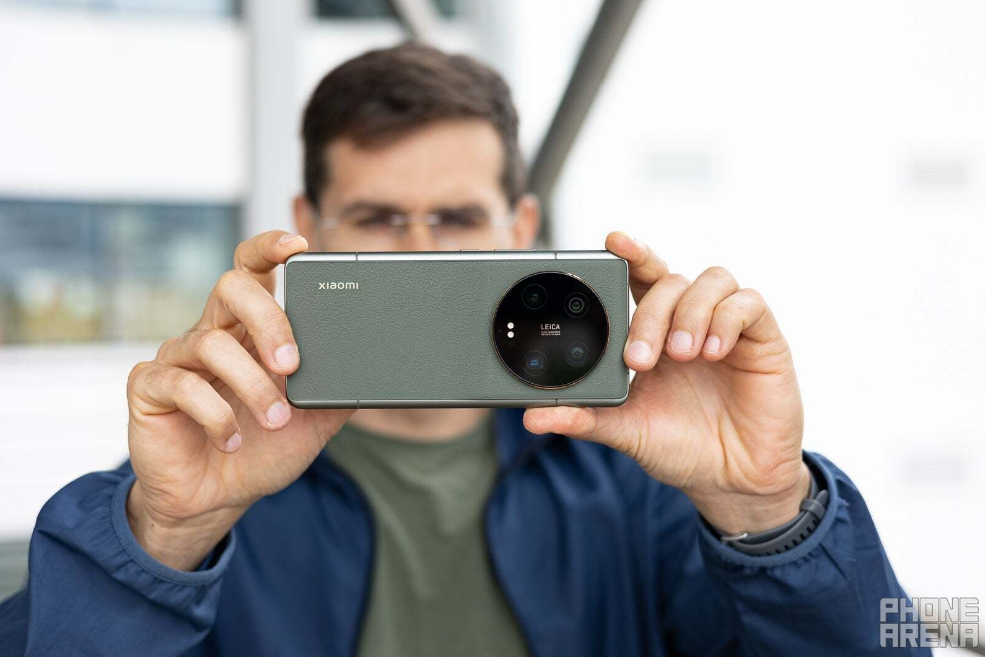 Đây là những smartphone cao cấp "huỷ diệt" của năm nay - 3