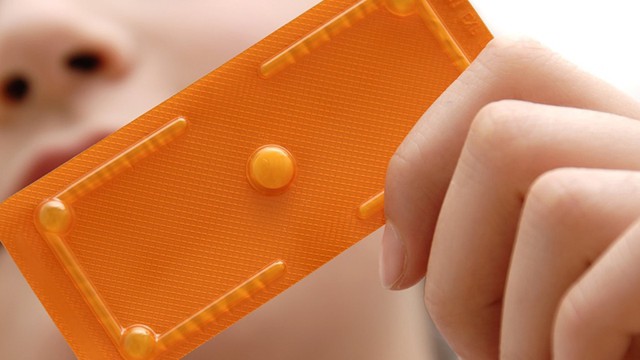 Chóng mặt, buồn nôn sau uống thuốc tránh thai khẩn cấp có đáng lo? - 1