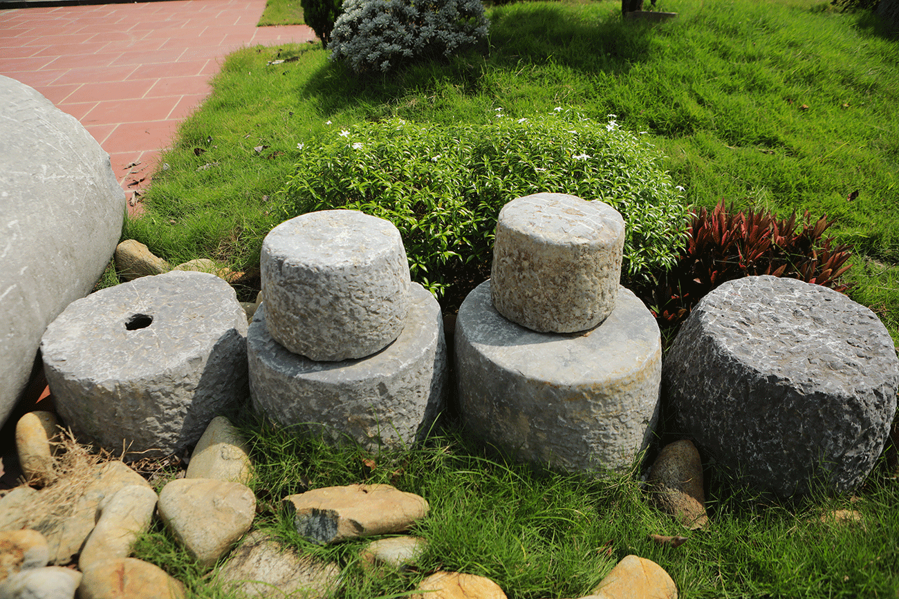 Ảnh: Chiêm ngưỡng tháp hình hạt lúa ghép bằng cối đá vừa đạt kỷ lục châu Á - 15